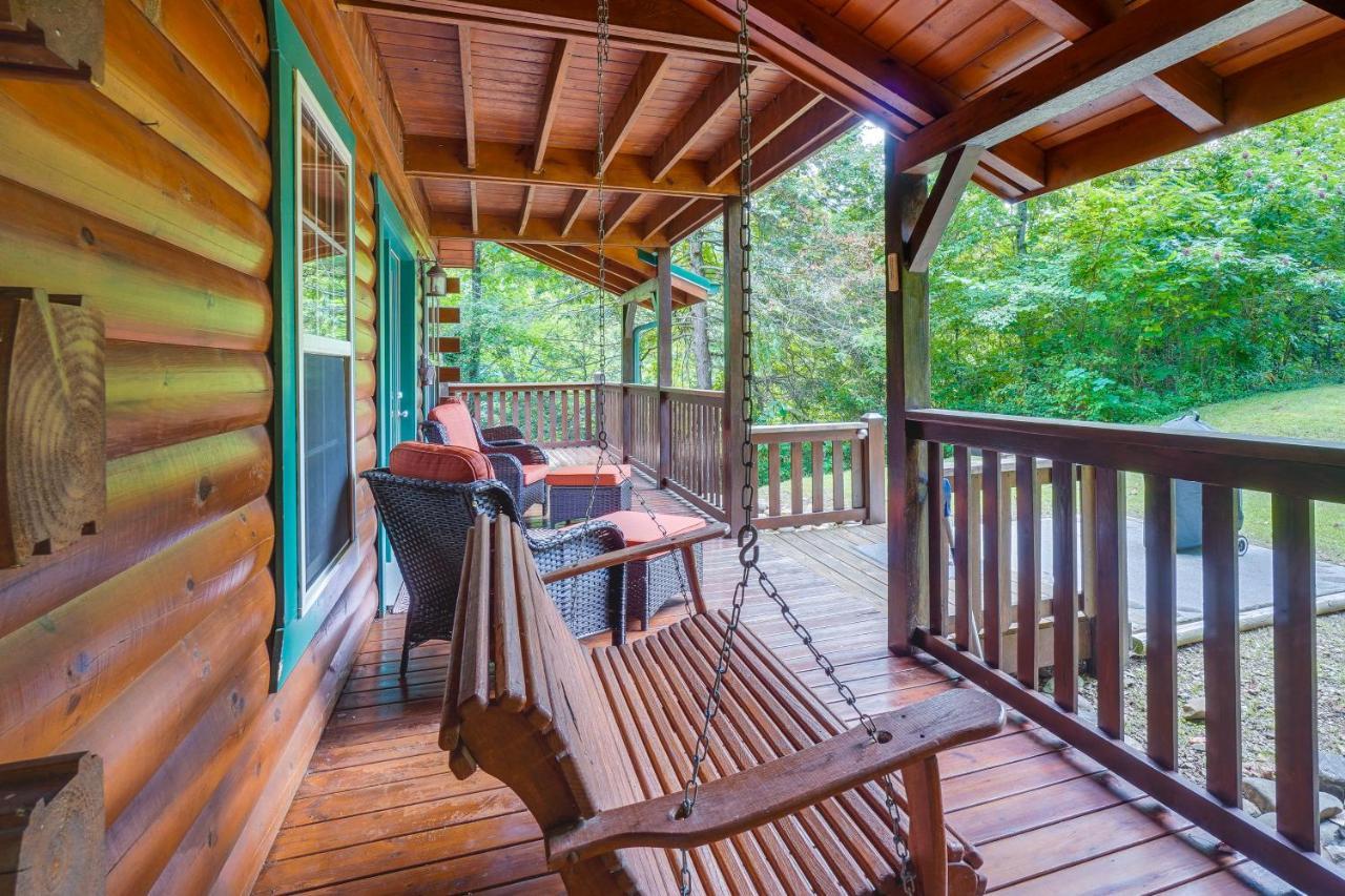 Getaway Private Hot Tub And Fireplace! Gatlinburg