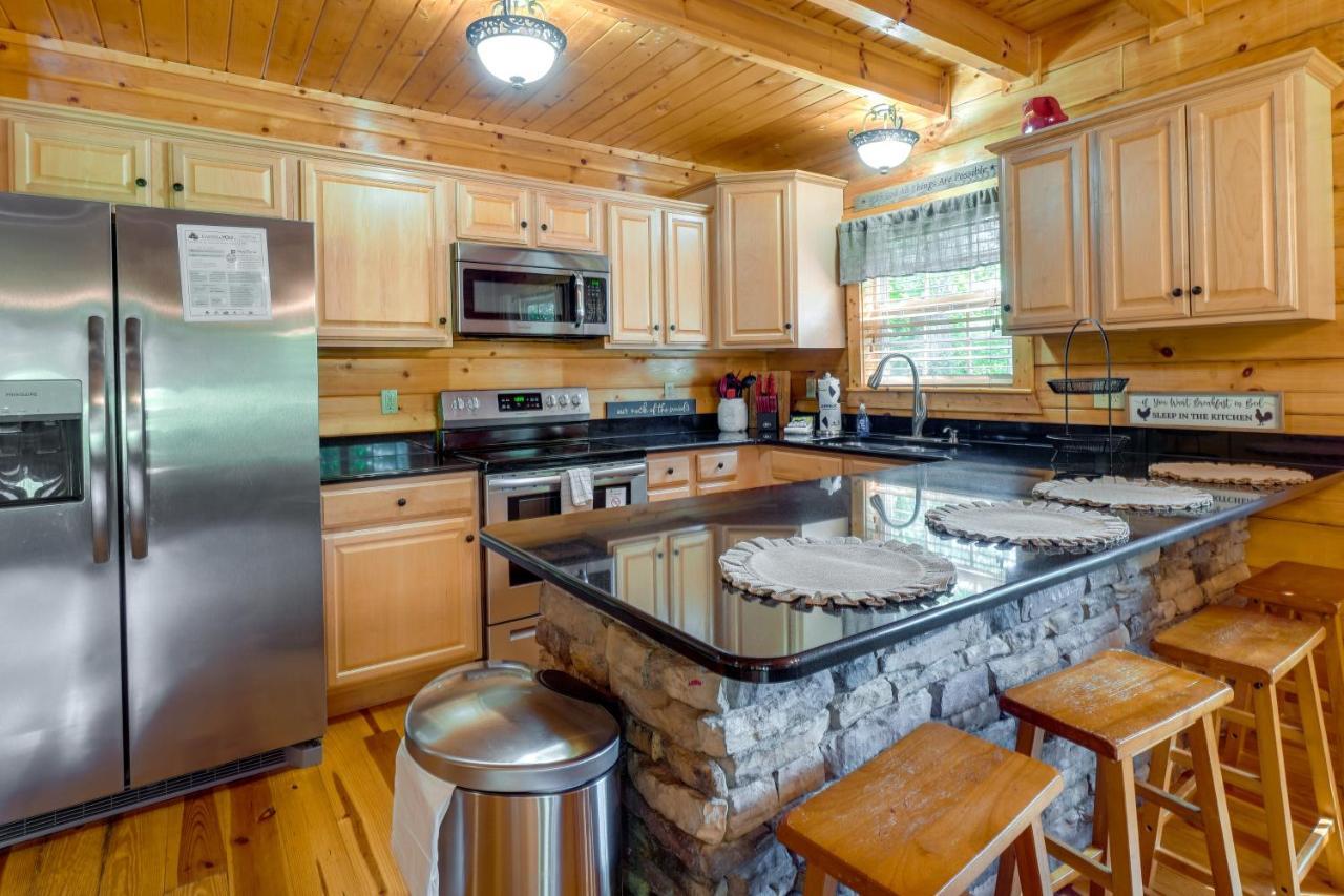 Getaway Private Hot Tub And Fireplace! *